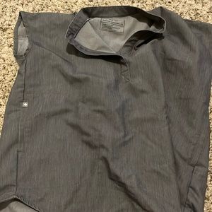 X small graphite figs top